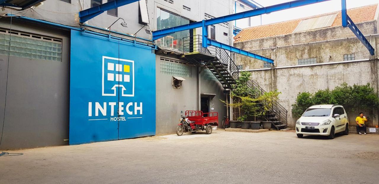 Intech Hostel Bandung Exterior foto